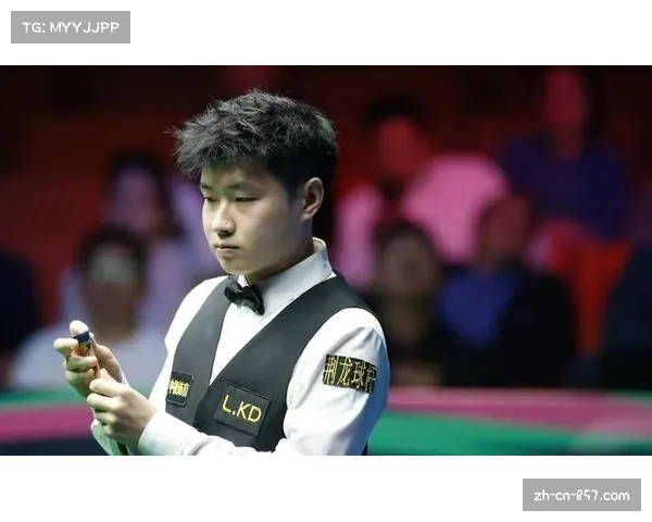 冠中冠半决赛特鲁姆普后程发力 五杆50+击溃赵心童进攻 冠中冠半决赛特鲁姆普后程发力 五杆50+击溃赵心童进攻