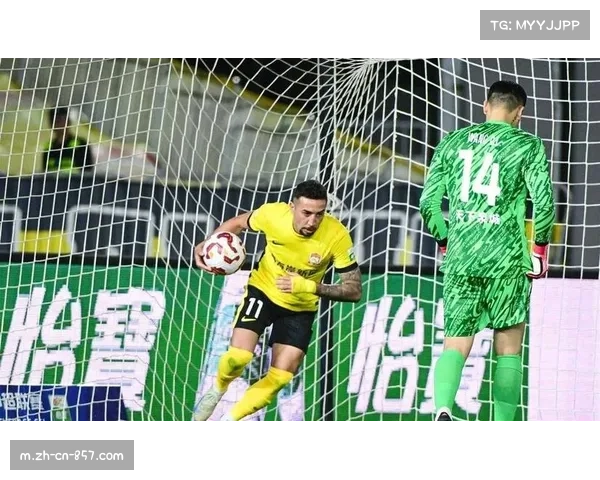 青岛西海岸客场零进球告负 郑智防守反击战术执行遇阻